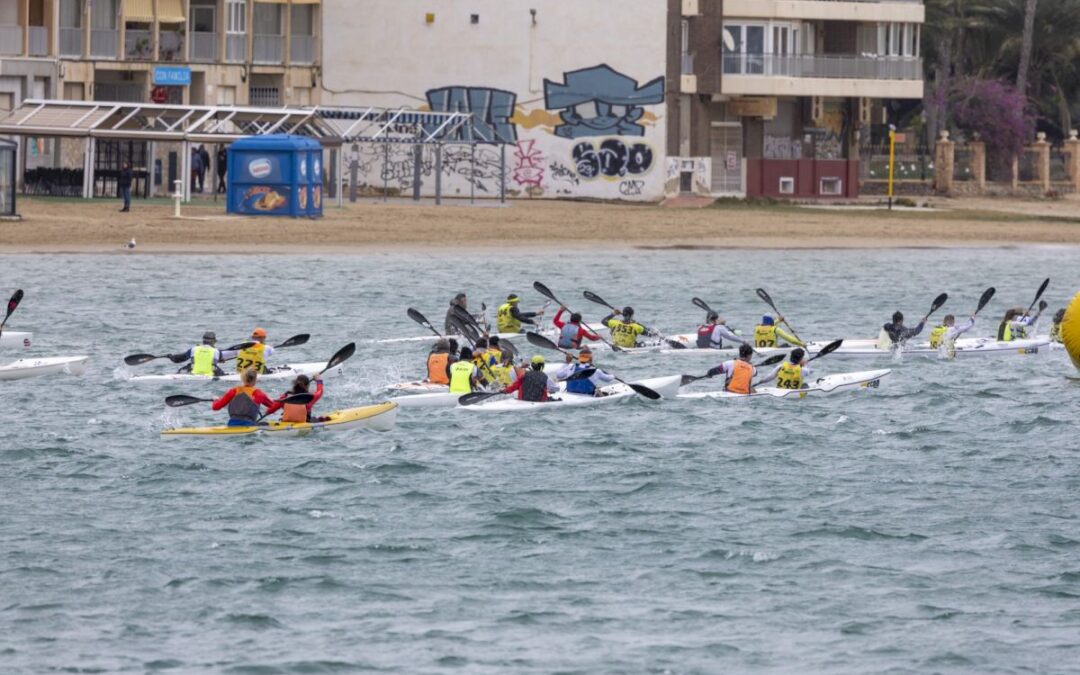 Torrevieja da el pistoletazo de salida a la temporada de kayak de mar con una intensa Copa de España