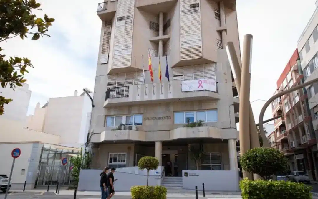 El Ayuntamiento de Torrevieja asegura 32,6 millones para proyectos clave del Puerto, Eras de la Sal y más