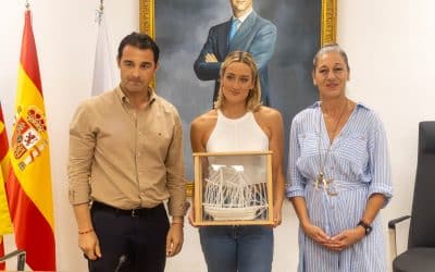 La campeona olímpica Mireia Belmonte visita Torrevieja y elogia sus instalaciones deportivas
