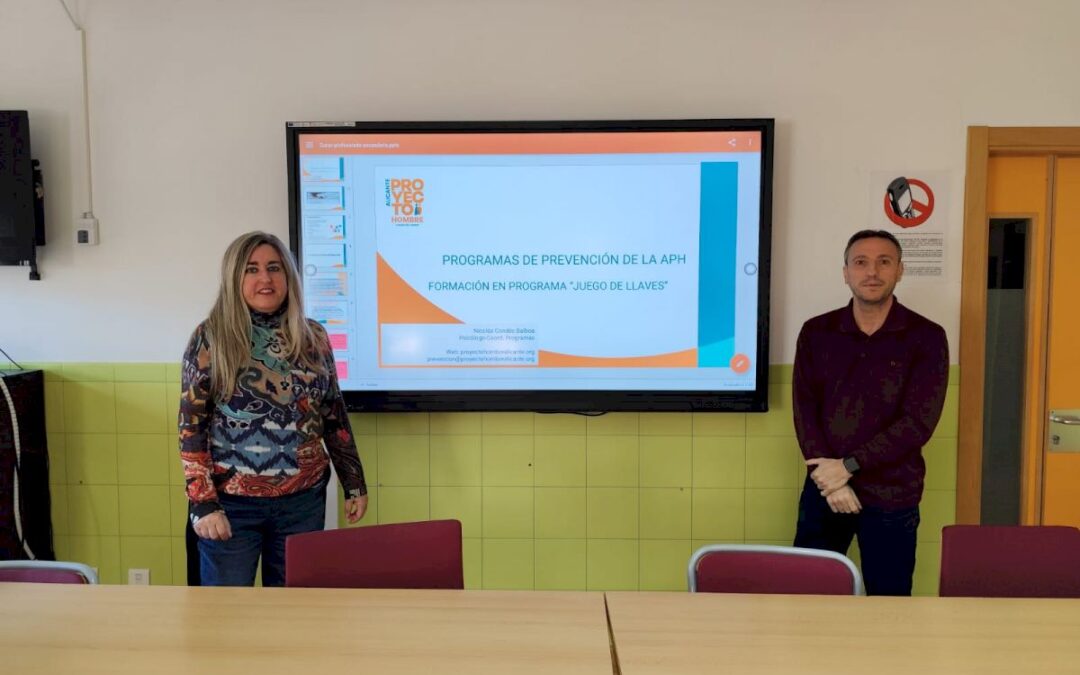 Torrevieja impulsa la prevención de adicciones en los IES con un programa educativo para 1º de la ESO